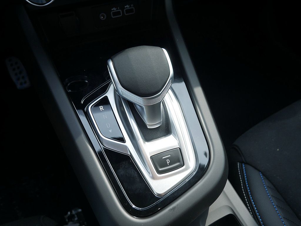 Fahrzeugabbildung Renault Arkana Esprit Alpine TCe 140 EDC