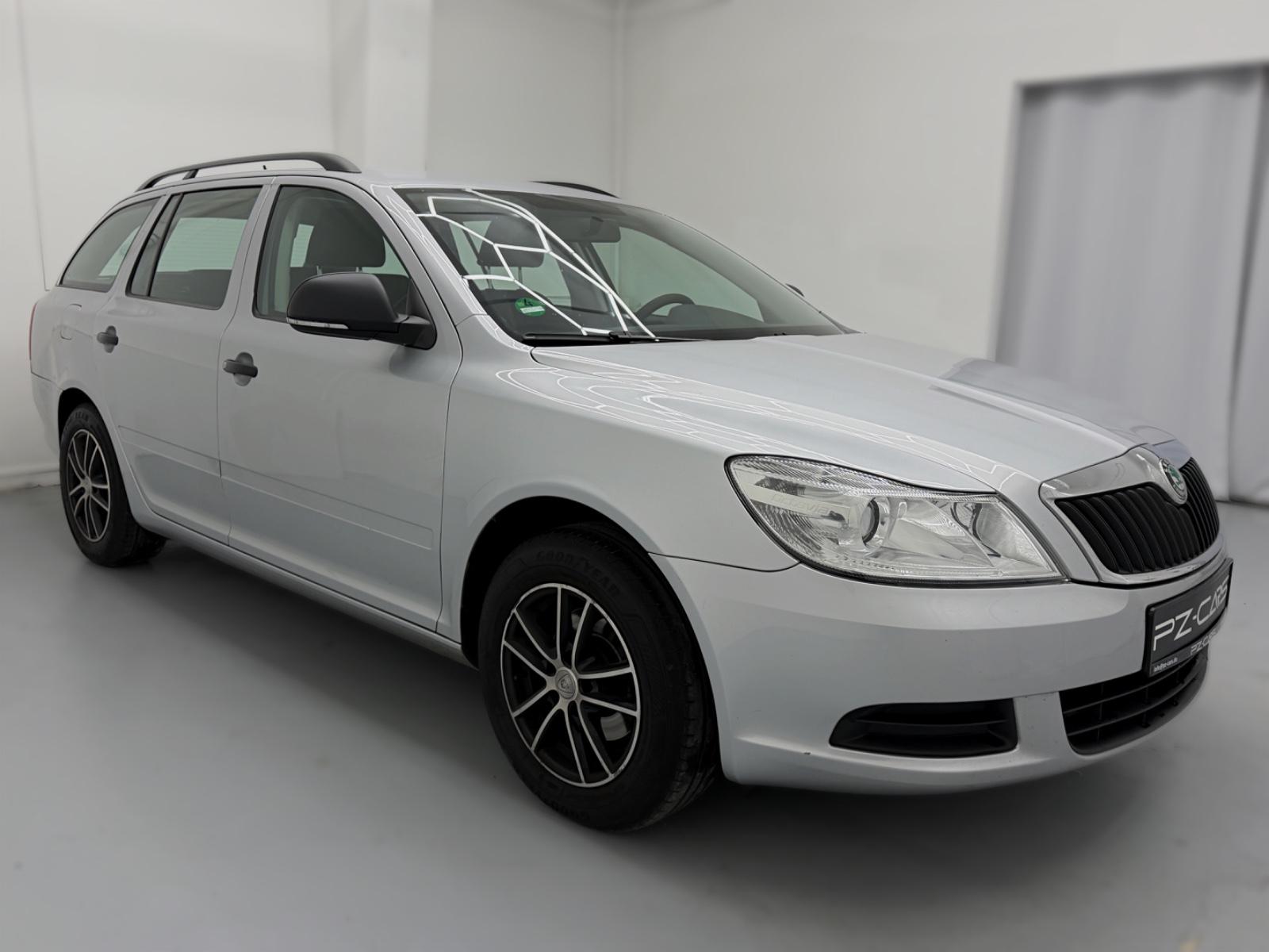Skoda Octavia 2013 — interior
