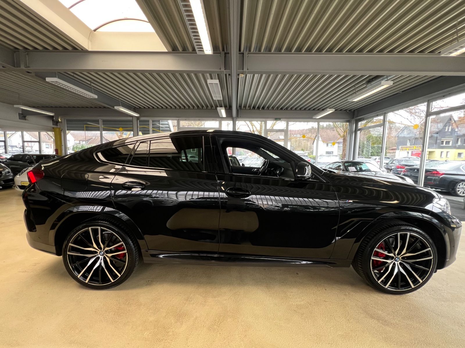 Fahrzeugabbildung BMW X6 xDrive 30 d M Sport * 22" M FELGEN *LASER*