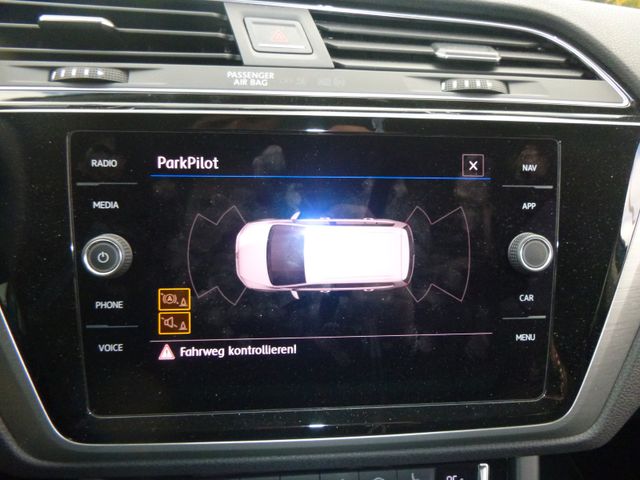 Fahrzeugabbildung Volkswagen Touran 2,0 TDI BMT >NAV/LED/Sitzheiz<