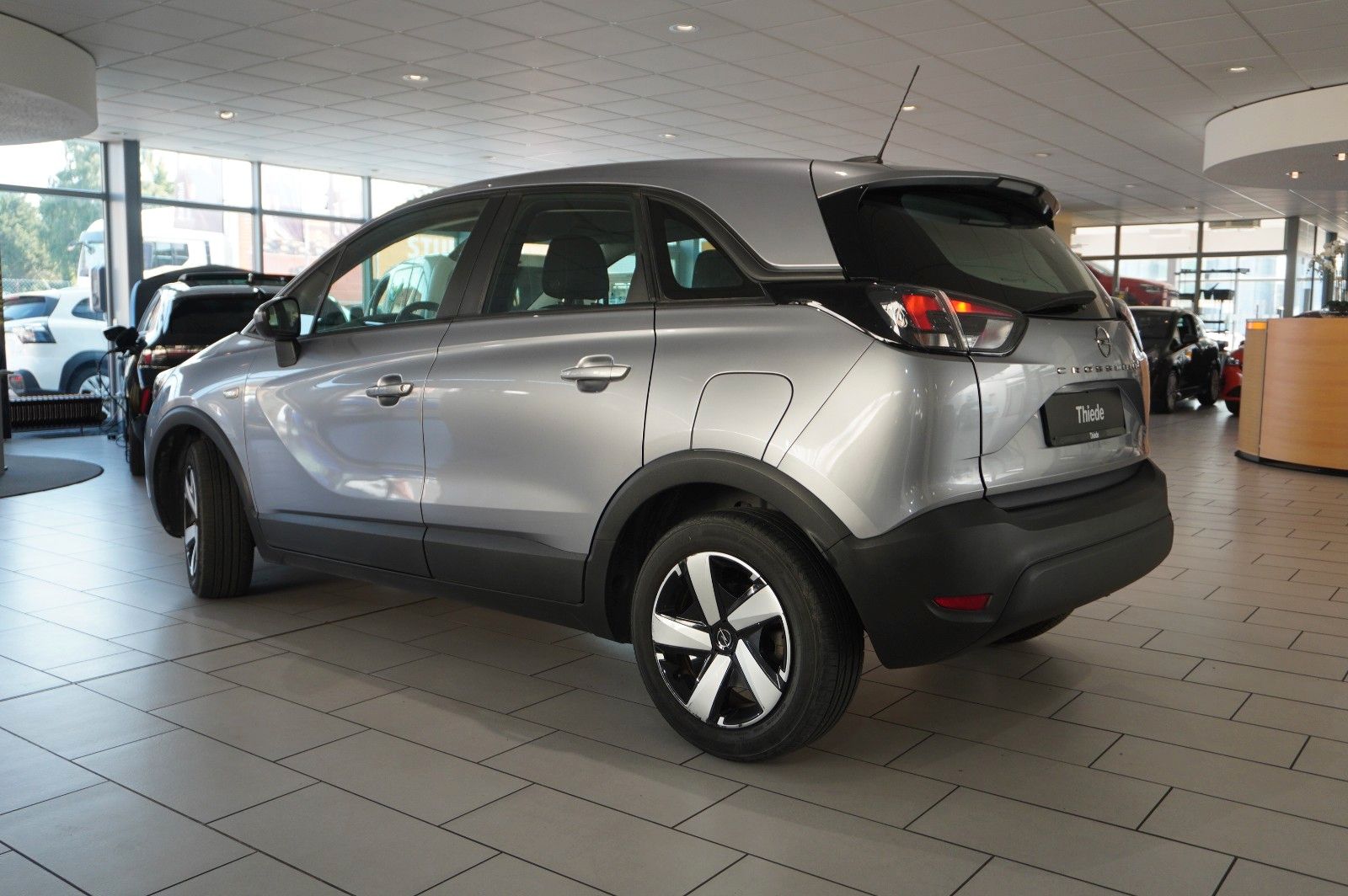 Fahrzeugabbildung Opel Crossland (X) 1.2 EDITION NAVI/LED/TEMP./DAB+