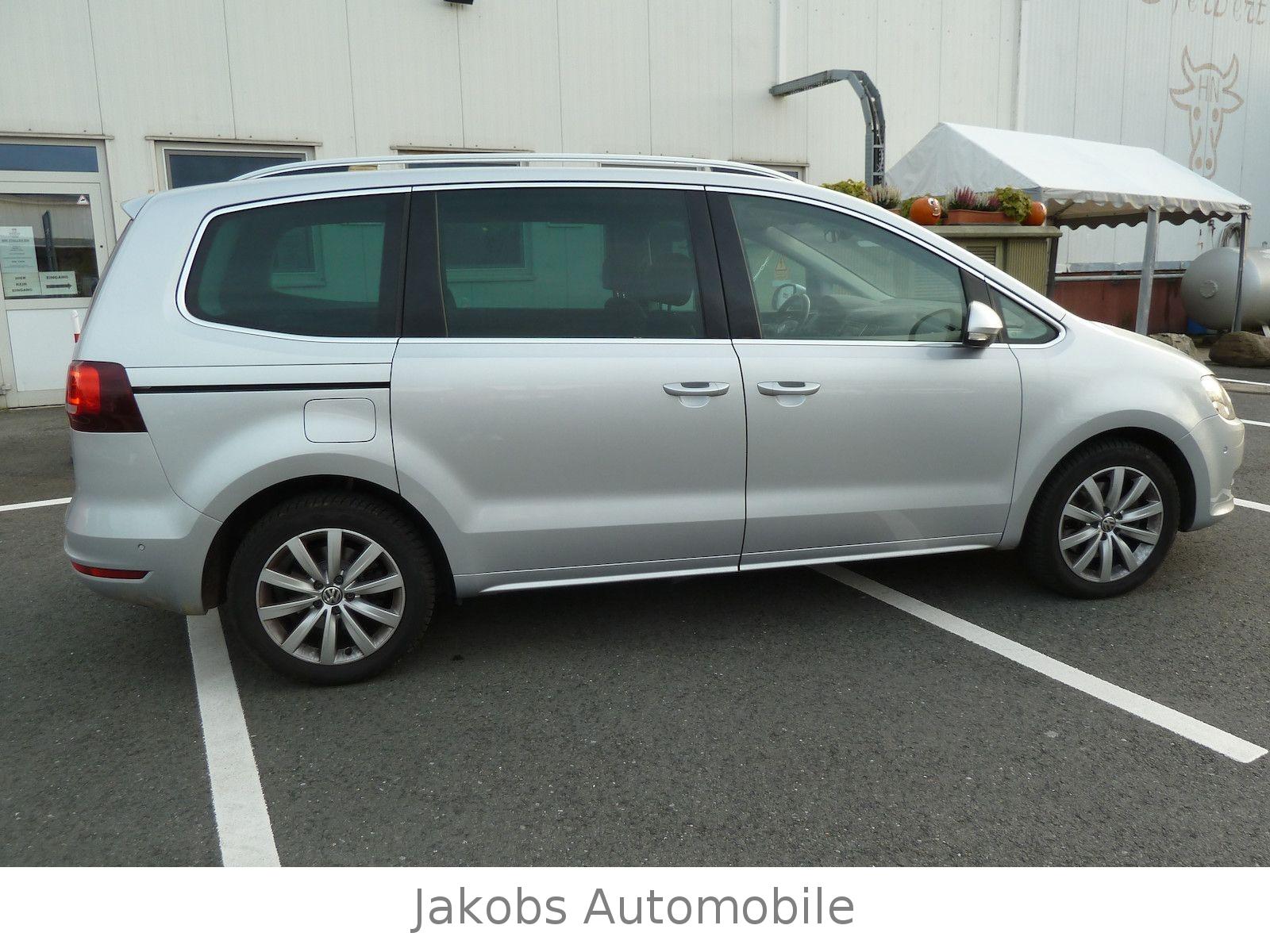 Volkswagen Sharan 2.0 TDI DSG 7Sitzer Navi Leder Pano Xenon