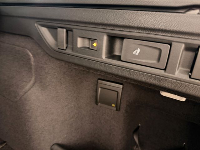 Volkswagen Passat Var. 1.5 TSI eHybrid 265PS Business, AHK