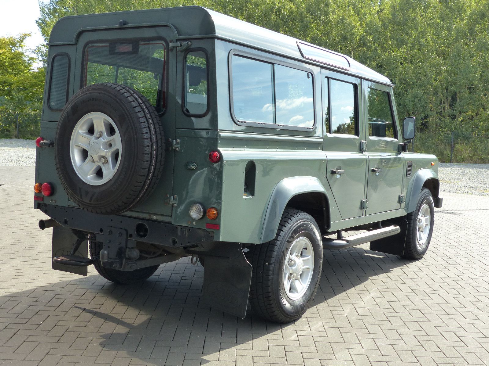 Fahrzeugabbildung Land Rover Defender 110 D AUTOMATIK !!