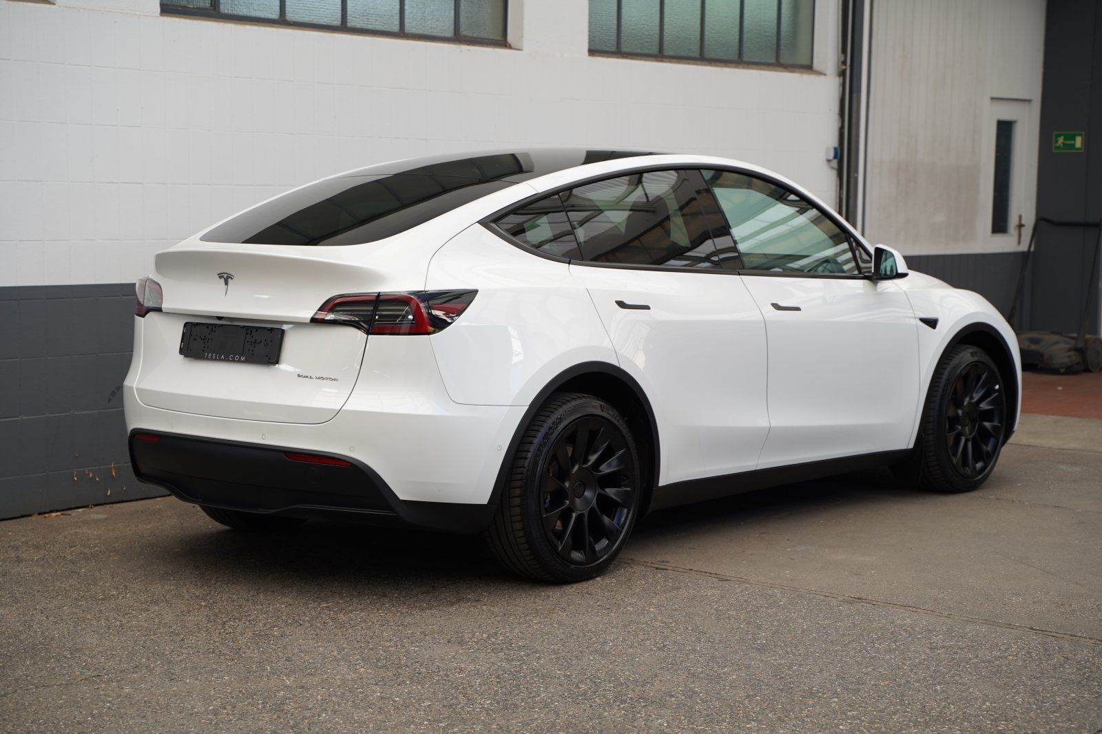 Tesla Model Y Long Range AWD 20-Zoll foto 21