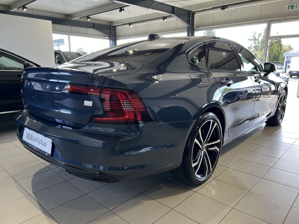 Volvo S90 T8 Ultimate Dark Recharge AWD BLIS FourC B&W