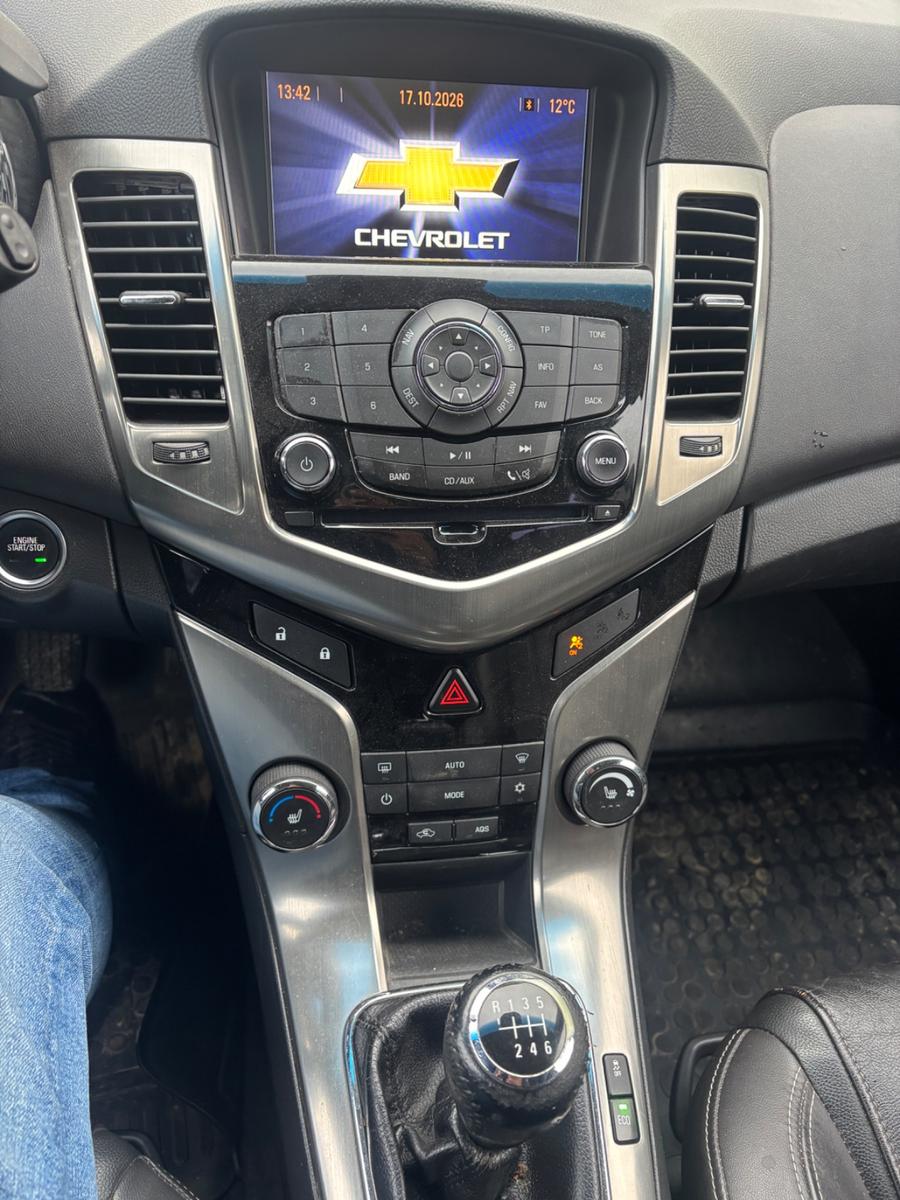 Chevrolet Cruze 2013 — photo 10