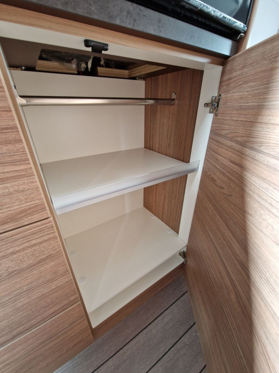 Fahrzeugabbildung Weinsberg CaraBus 600 MQH LED, Lithium, Truma D, Grau uvm.