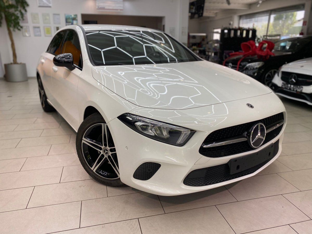 MERCEDES-BENZ A 200 Progressive Automatik Navi RueFaKa Ambient