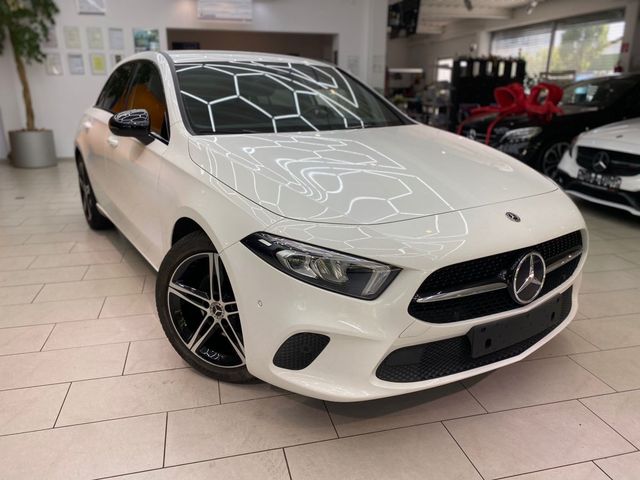 MERCEDES-BENZ A 200 Progressive Automatik Navi RueFaKa Ambient