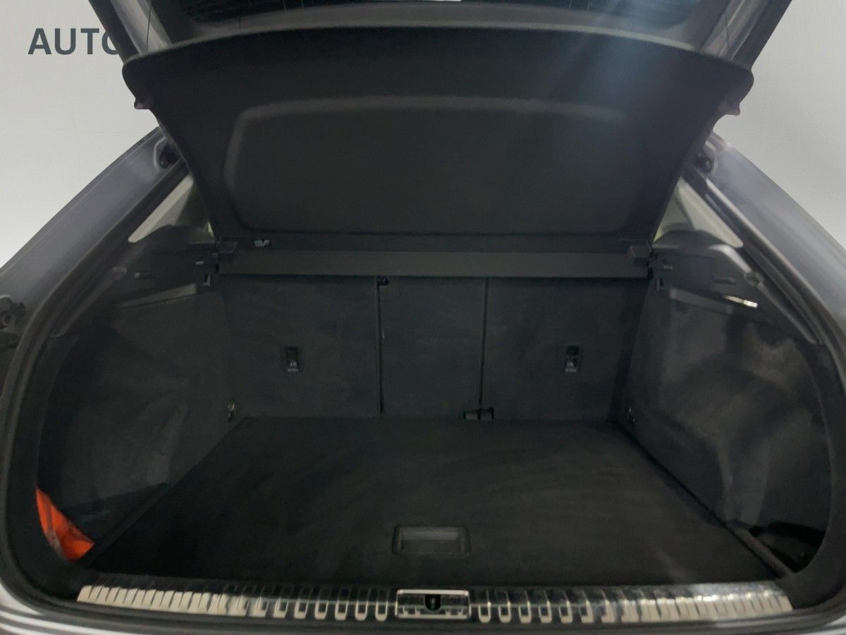 Audi Q3 40 2.0 TFSI quattro S tronic MATRIX ACC PANO foto 5