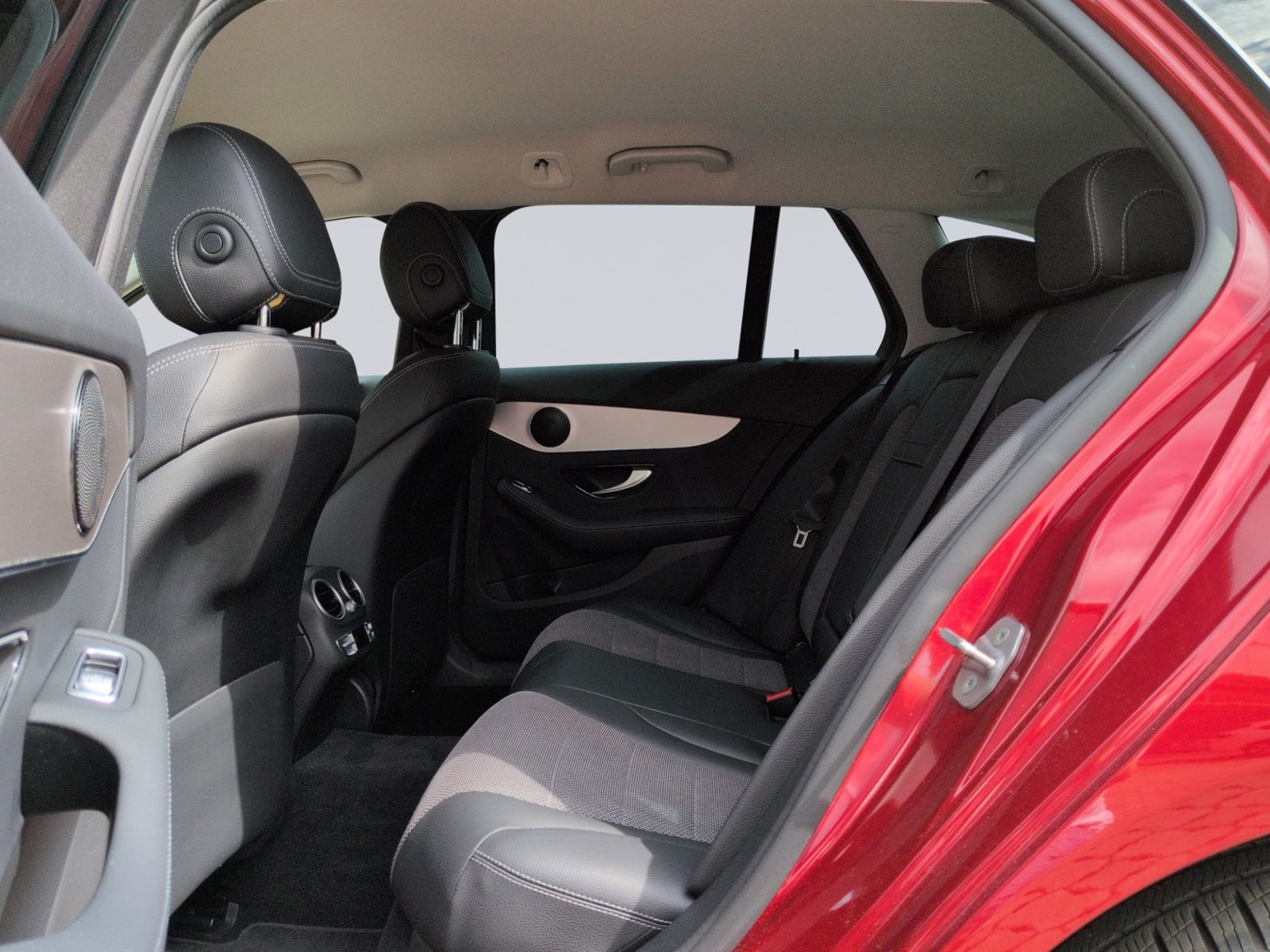 C220d 9G-Tronic Avantgarde NAV+STANDHZ+MULTIBEAM