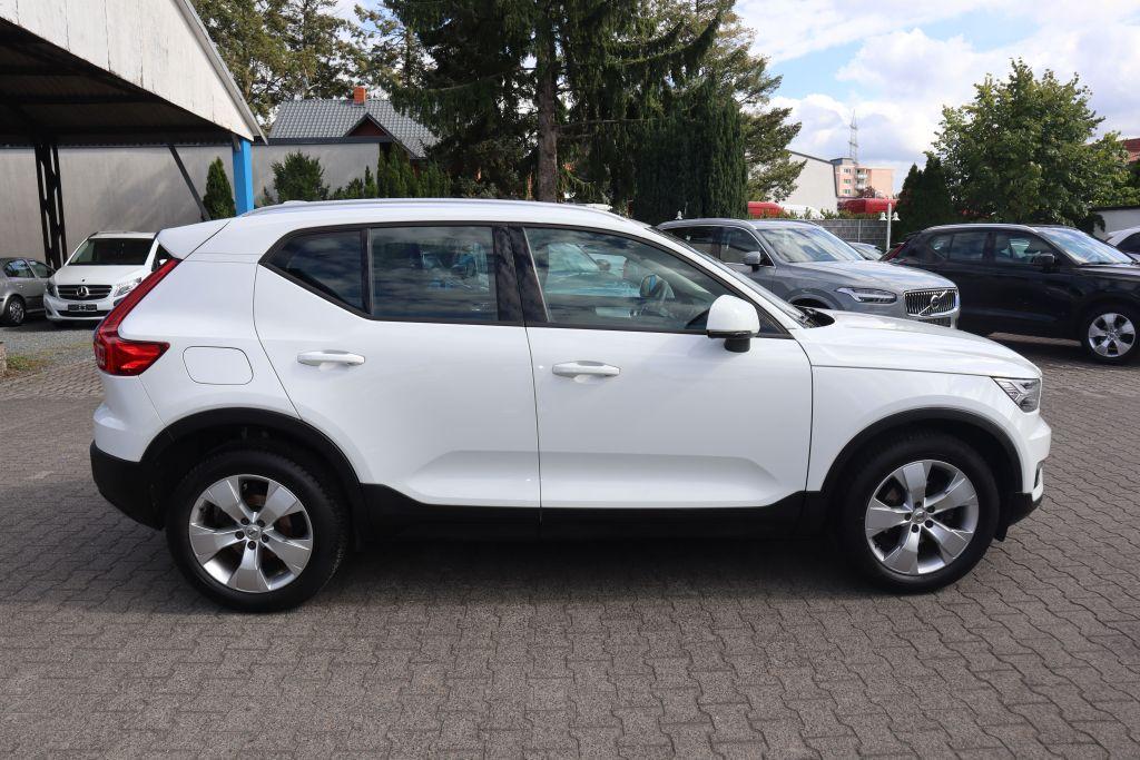 Volvo XC40 T3 Momentum Pro|NAVIGATION|R-CAM|PDC|