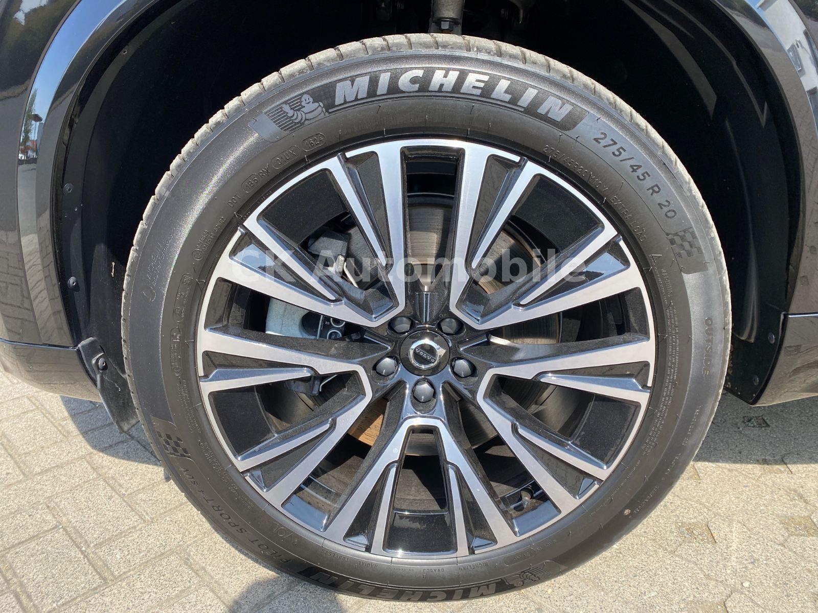 Fahrzeugabbildung Volvo XC90 T8 Core Recharge Plug-In Hybrid AWD/7 Sitze