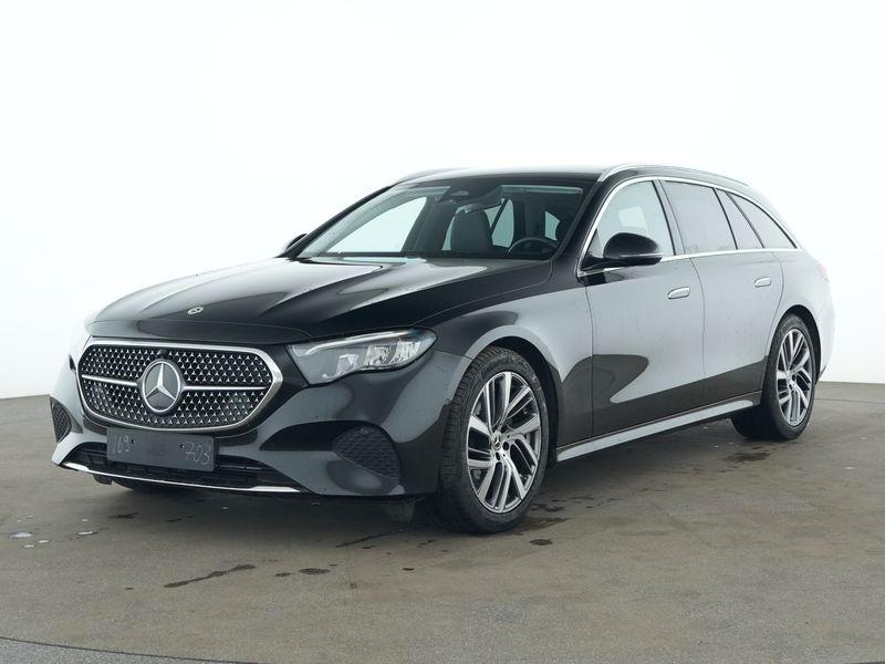 Mercedes-Benz E 220 d T Avantgarde LED Ambi DISTR CarPlay AHK