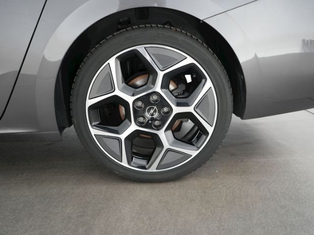 Astra L ST ULTIMATE AT+NAVI+HEAD-UP-DISPLAY+360°