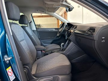 Volkswagen Tiguan - 11