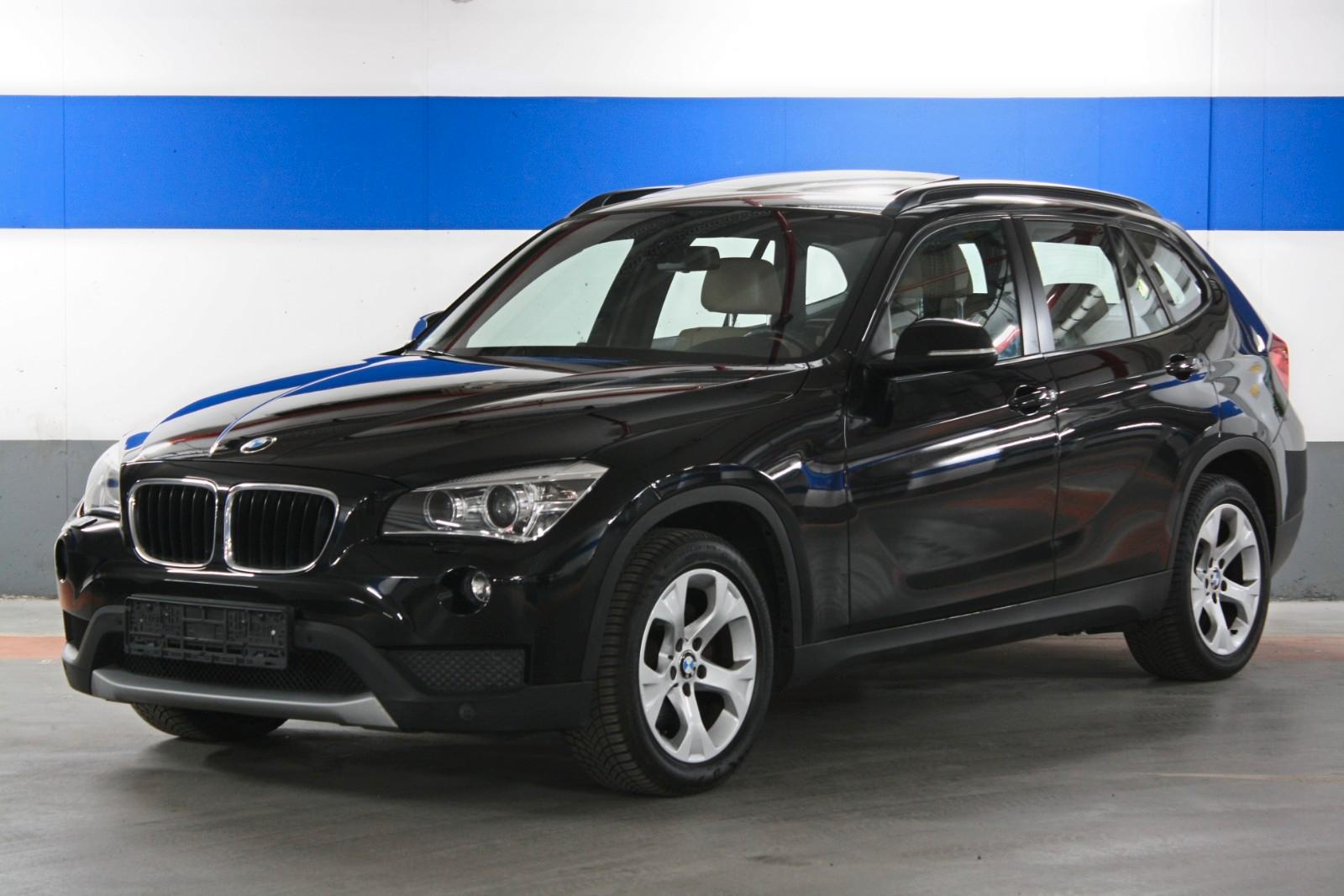 BMW X1 18 d xDrive LEDER NAVI PANO AUTOMATIK