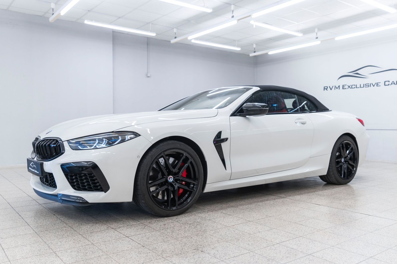 Fahrzeugabbildung BMW M8 Cabrio Competition LASER B&W ACC 3D SOFTCLOSE