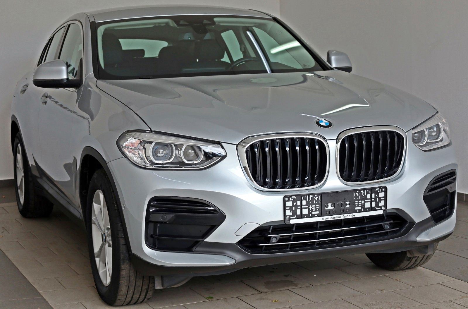 Fahrzeugabbildung BMW X4 20dA xDrive Advantage Leder,Navi,LED,Kamera