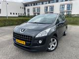 Peugeot 3008 Premium 120 VTi Premium - Peugeot 3008 Premium mit Benzin-Antrieb