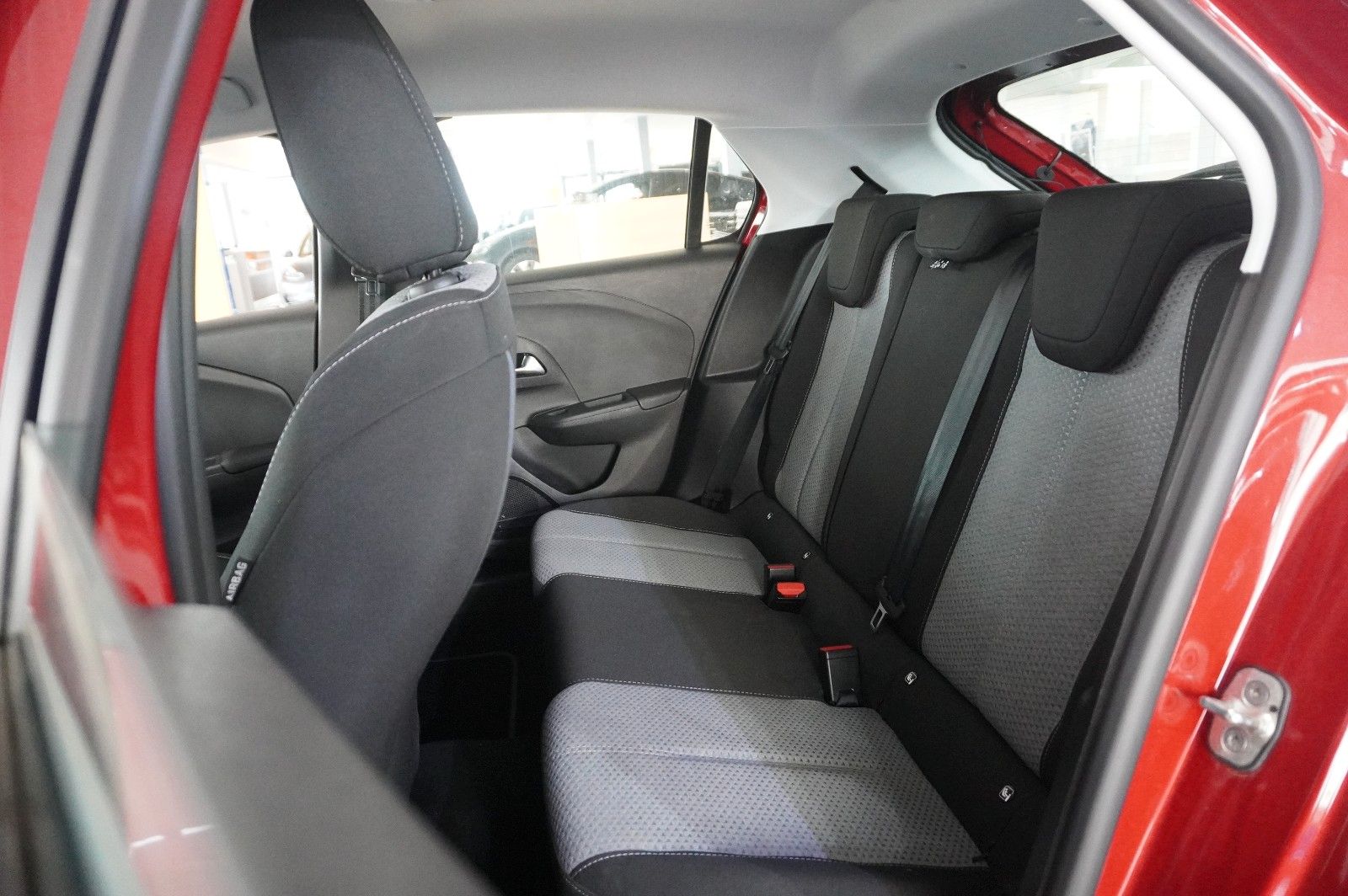Fahrzeugabbildung Opel Corsa F 1.2 FACELIFT NAVI/LED/KAMERA/VIRT/SH/DAB