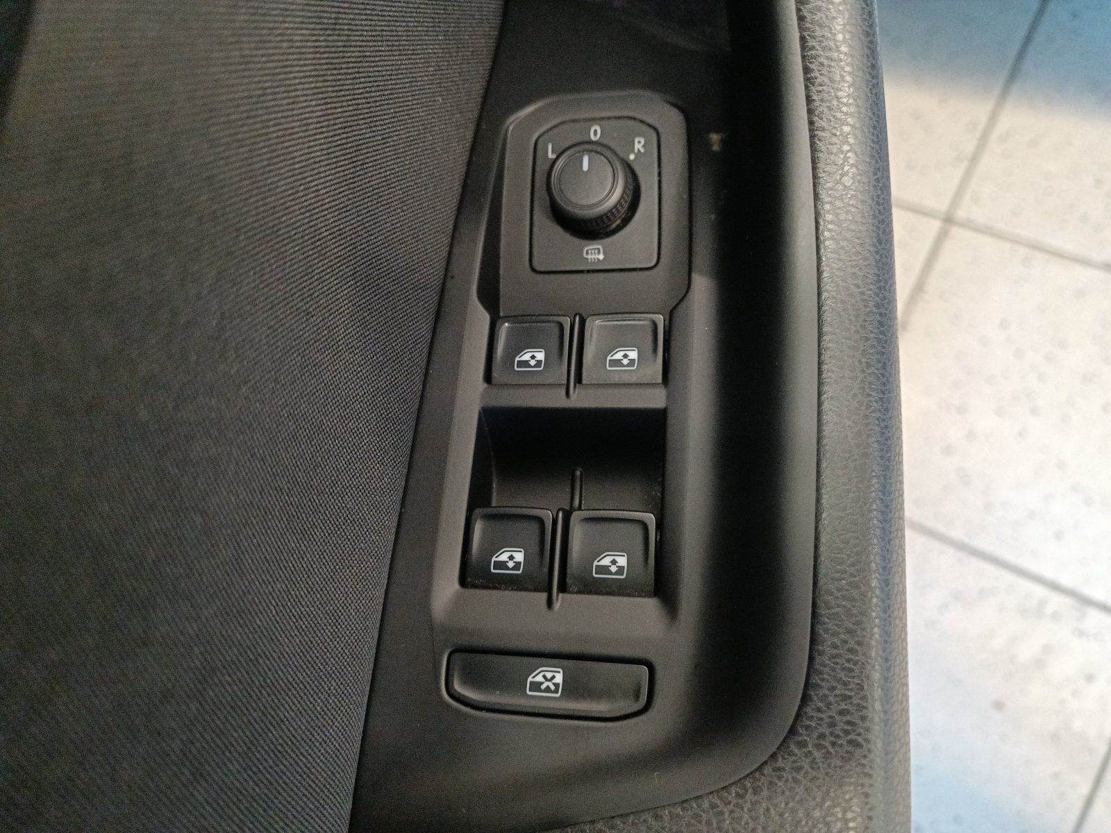 Volkswagen Passat Variant - Bild 15