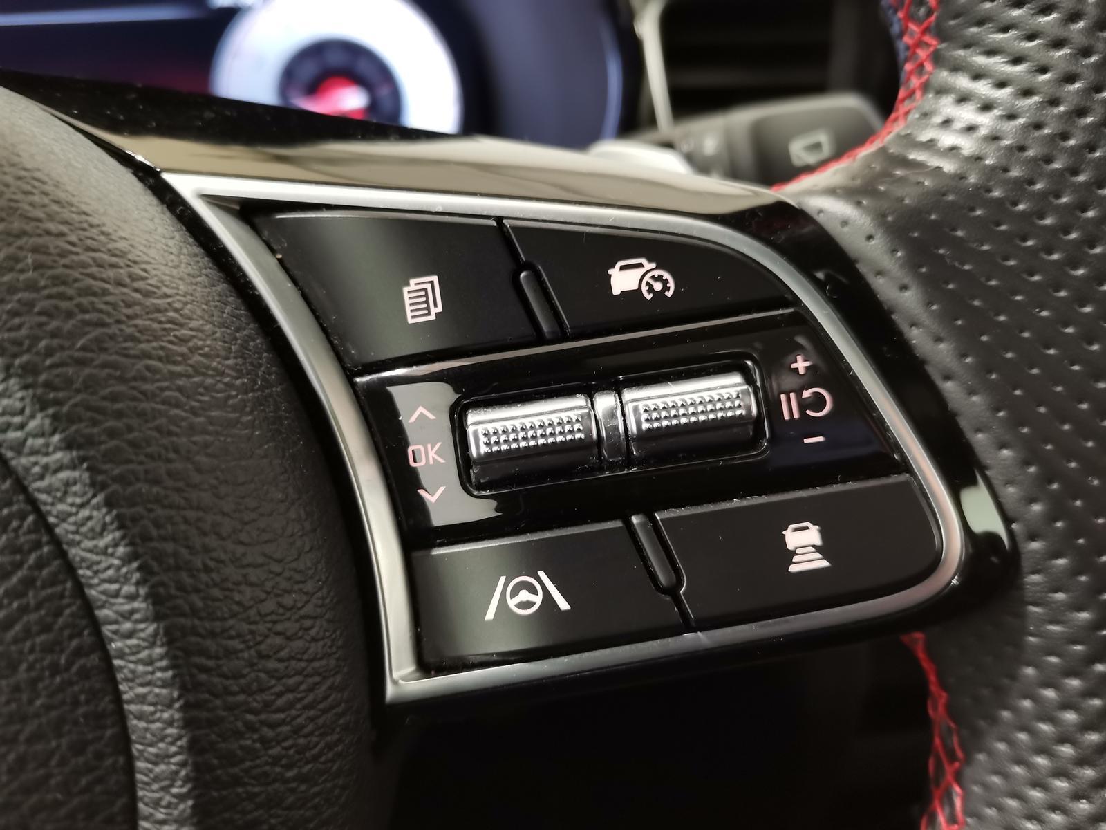 Kia ProCee'd 1.6T-GDi DCT GT 19Z.|virt.Cock.|Pano|LE