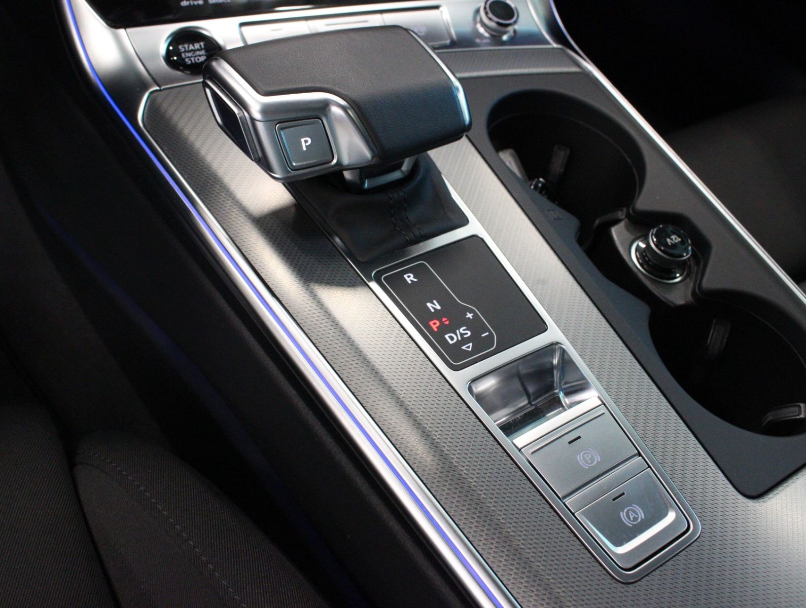 Fahrzeugabbildung Audi A6 Avant 45TDI quattro sport Standhzg.*Pano*360°