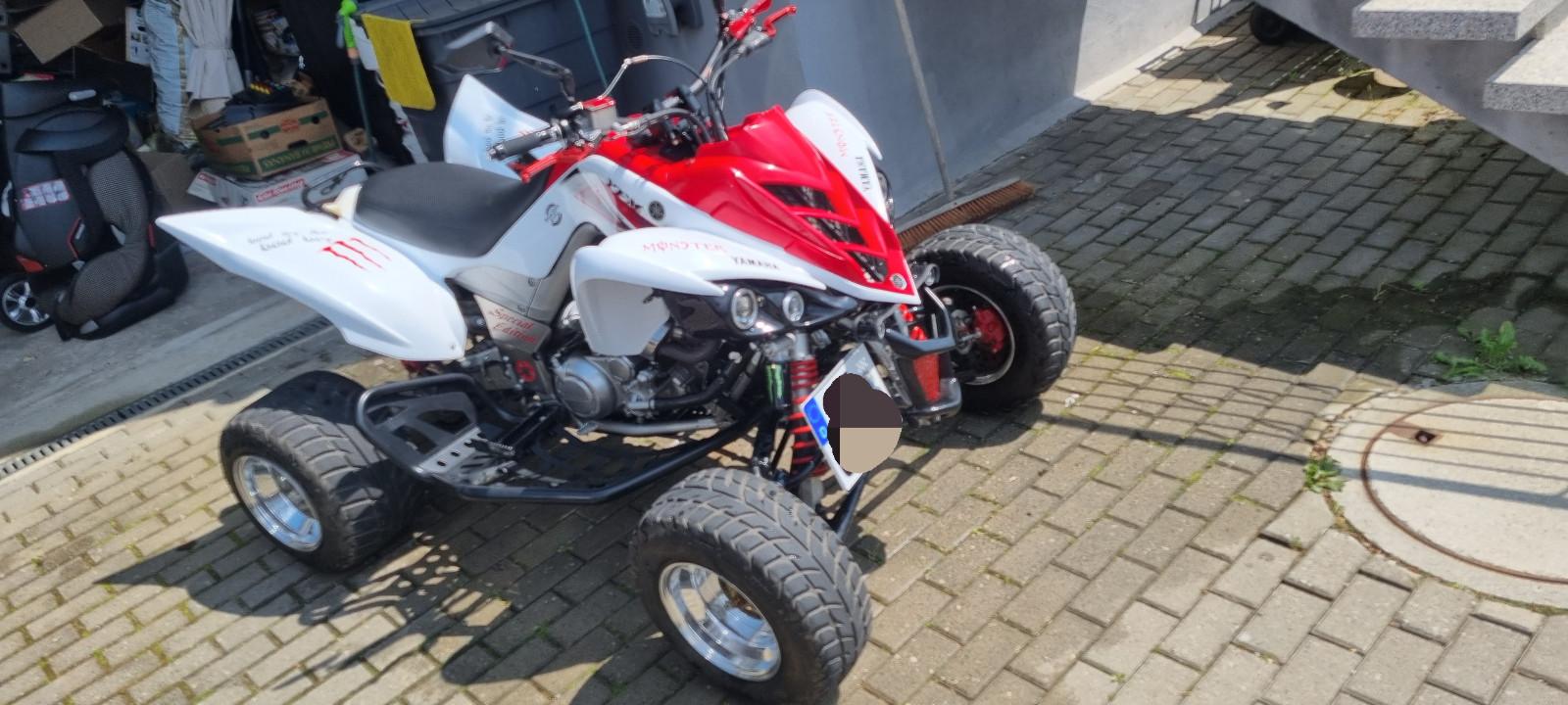 Yamaha Raptor 2011 — interior