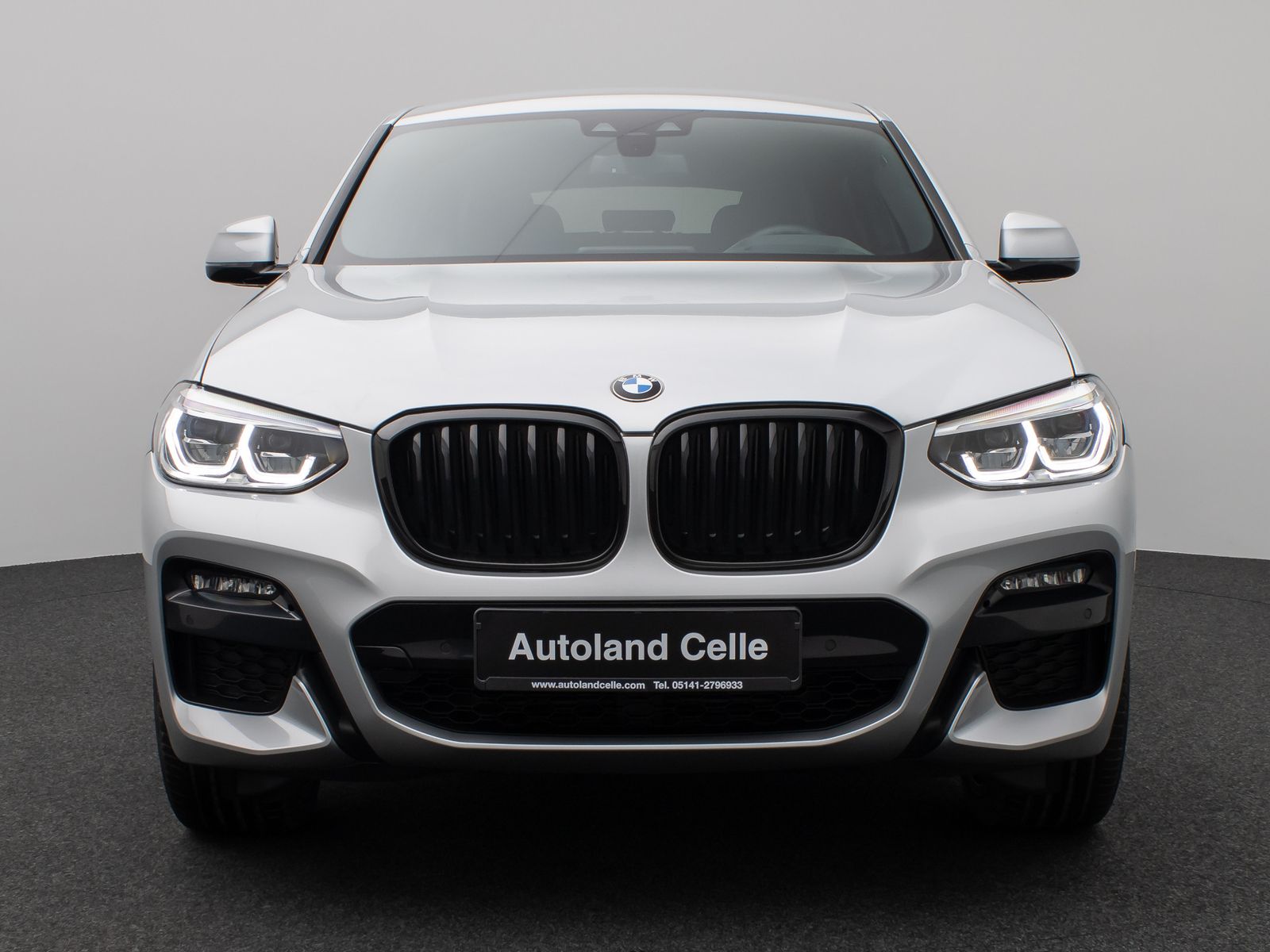 Fahrzeugabbildung BMW X4 M40d Kamera HUD DAB H/K AHK Komfort 21Zoll