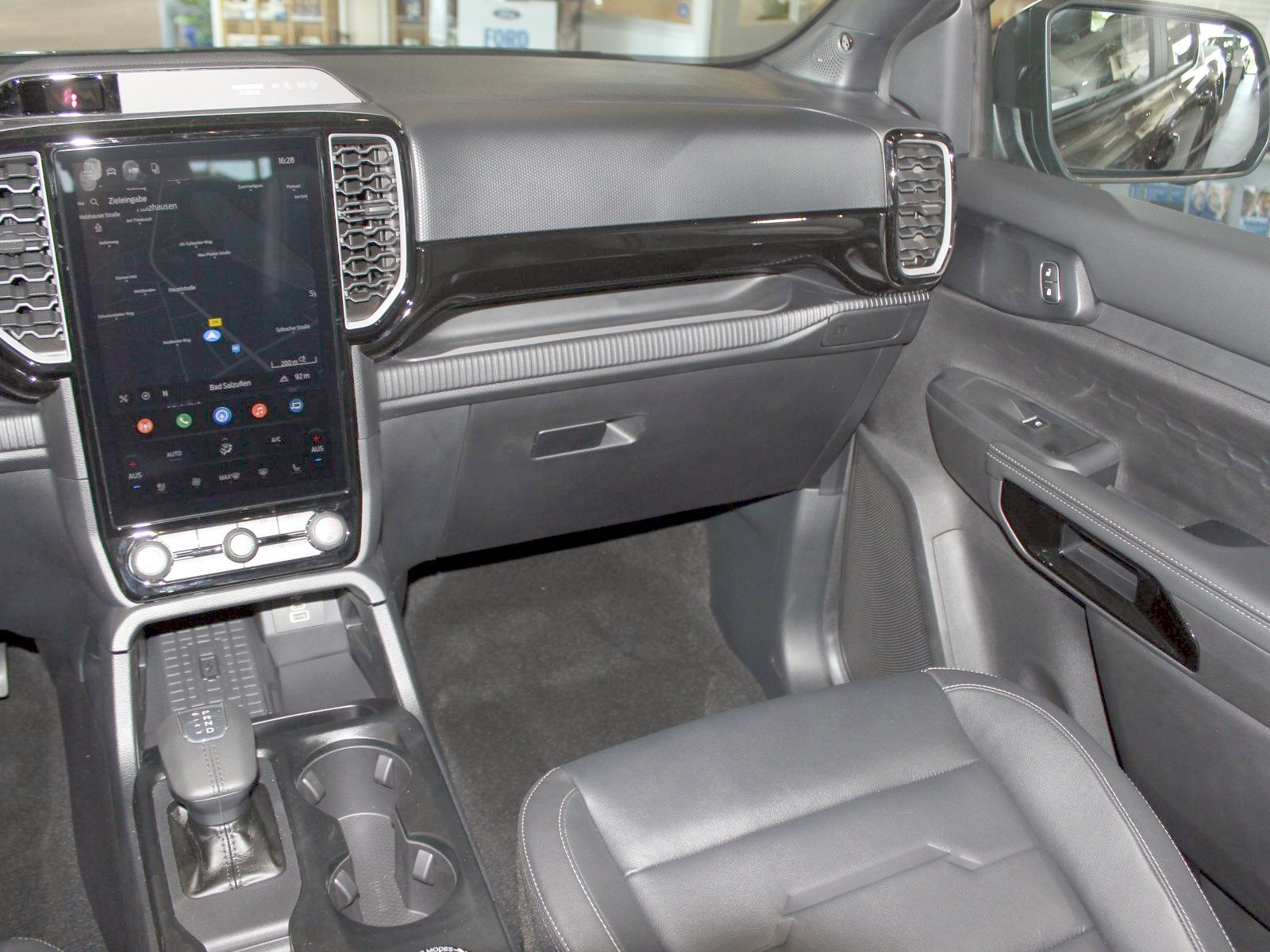 Fahrzeugabbildung Ford Ranger Plug-in-Hybrid Limited e-4WD Doppelkabine