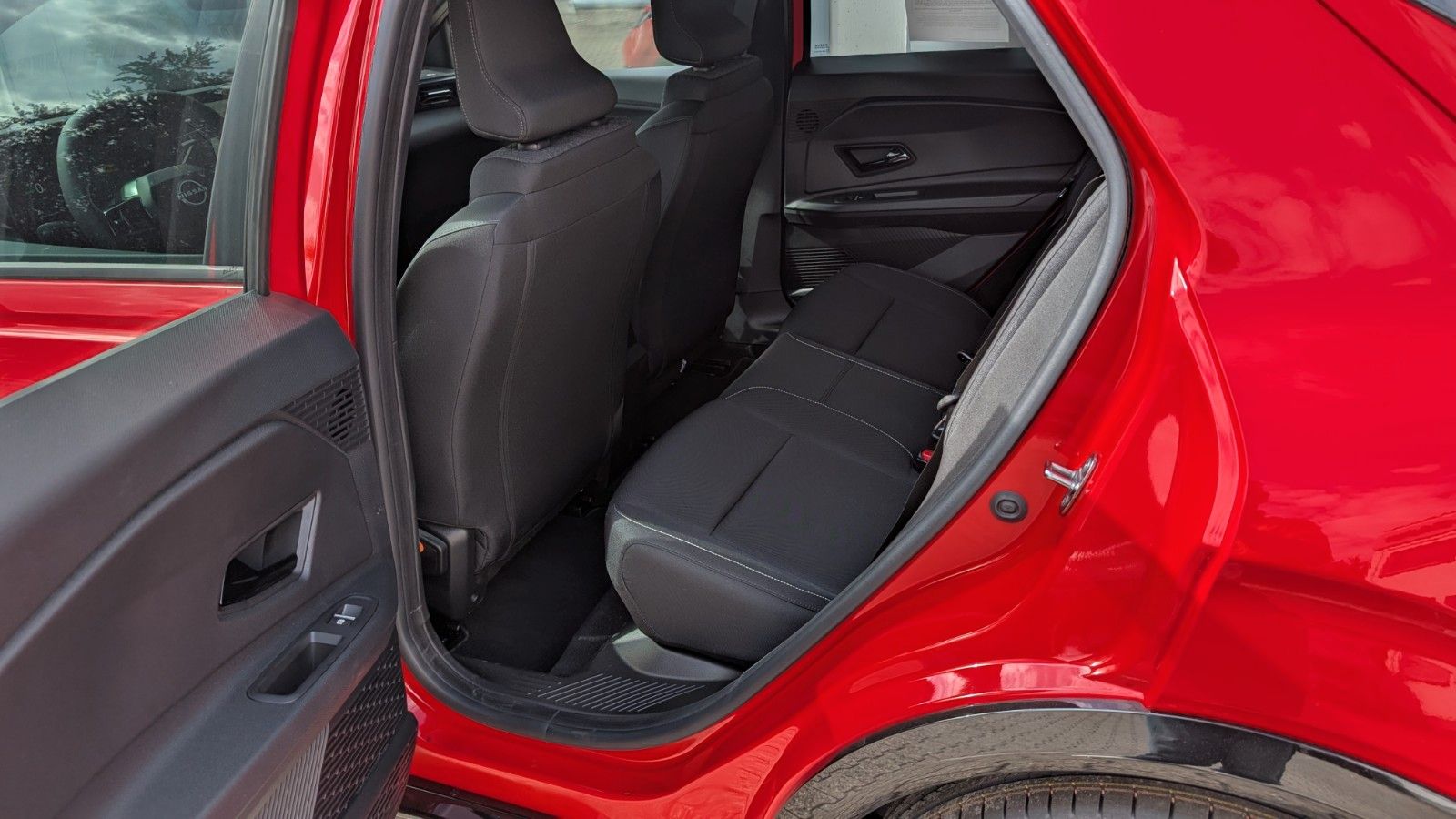 Fahrzeugabbildung Nissan Micra 110 kW Advance | Winterpaket