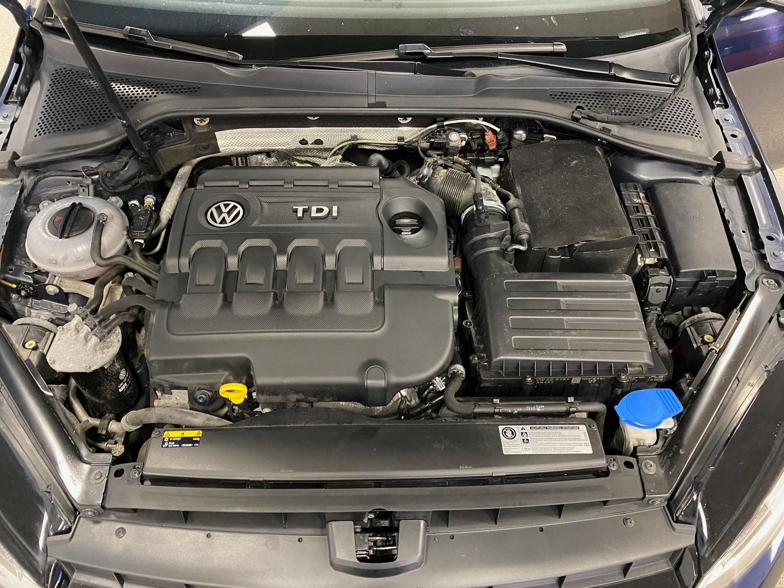 Fahrzeugabbildung Volkswagen Golf 2.0 TDI Allstar BMT KLIMA+PDC+NAVI+SITZHEIZ