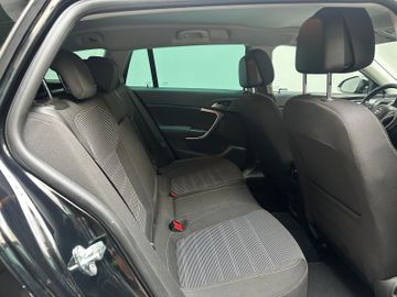 Opel Insignia - 12
