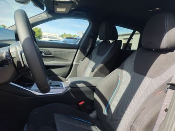 BMW 320d xDrive M Sport M Sportpaket Head-Up HiFi