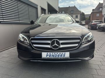 Bild 2 Mercedes-Benz E 200 E 20d0 T Avantgarde Xenon Navi Kamera Ambiente S