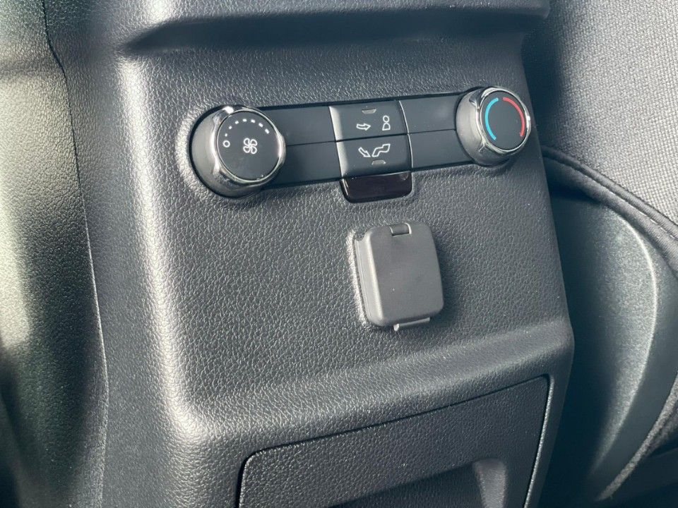 Fahrzeugabbildung Ford Explorer 3.5 V6 XLT 7 Sitzer 35.000 KM