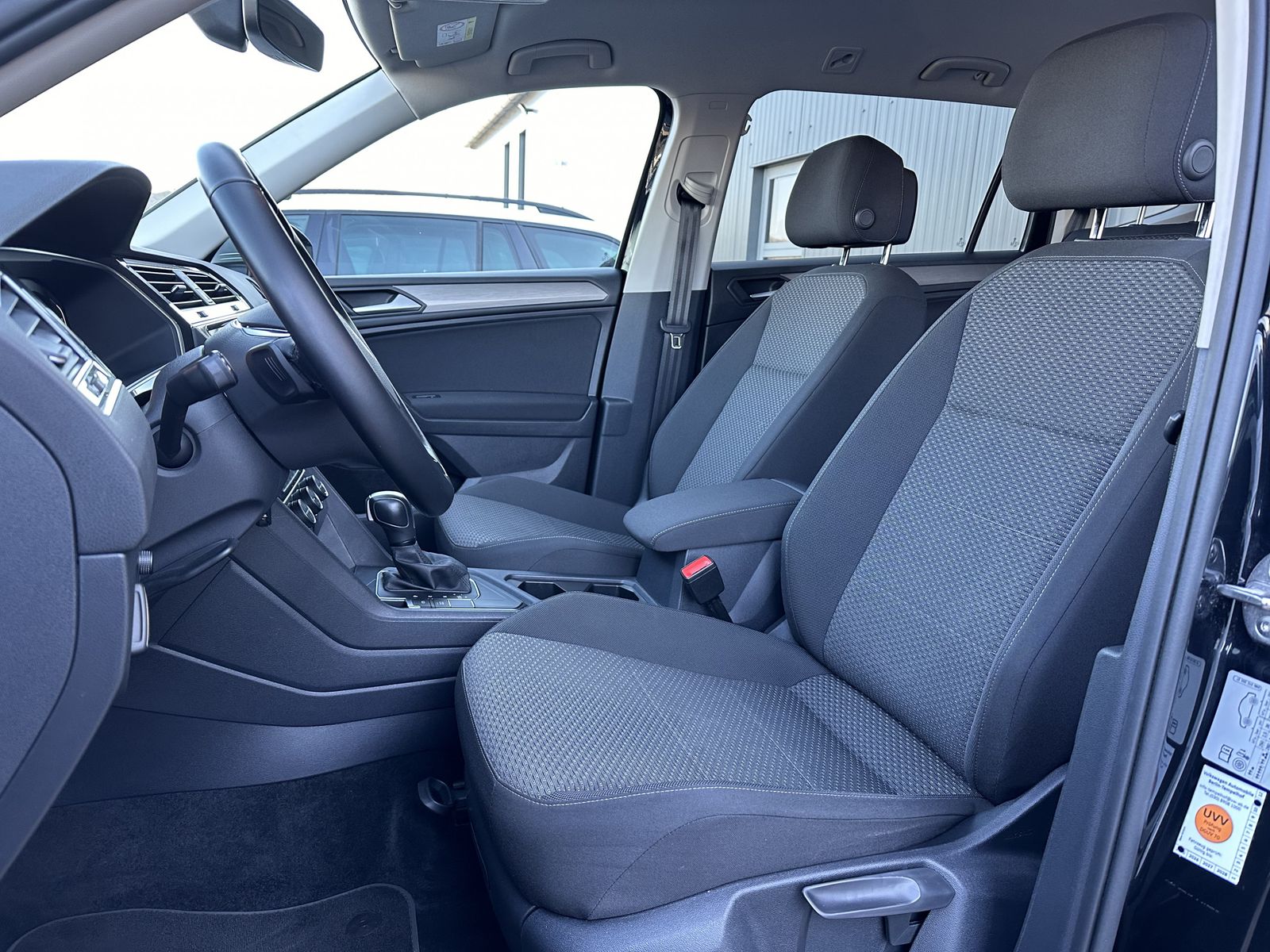 Fahrzeugabbildung Volkswagen Tiguan Allspace 2.0 TDI DSG CL NAV+LED+ACC+KAM