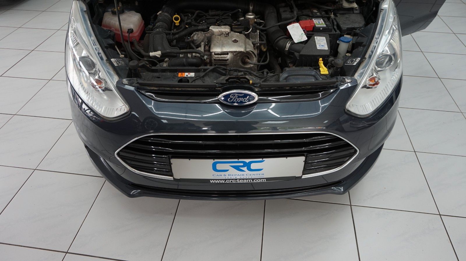 Fahrzeugabbildung Ford B-Max Titanium 4,9 Liter / 100 Km