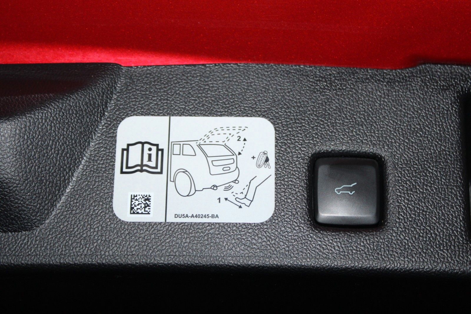 Fahrzeugabbildung Ford Kuga 2.5 PHEV ST-Line X Automatik LED ACC 2xCAM