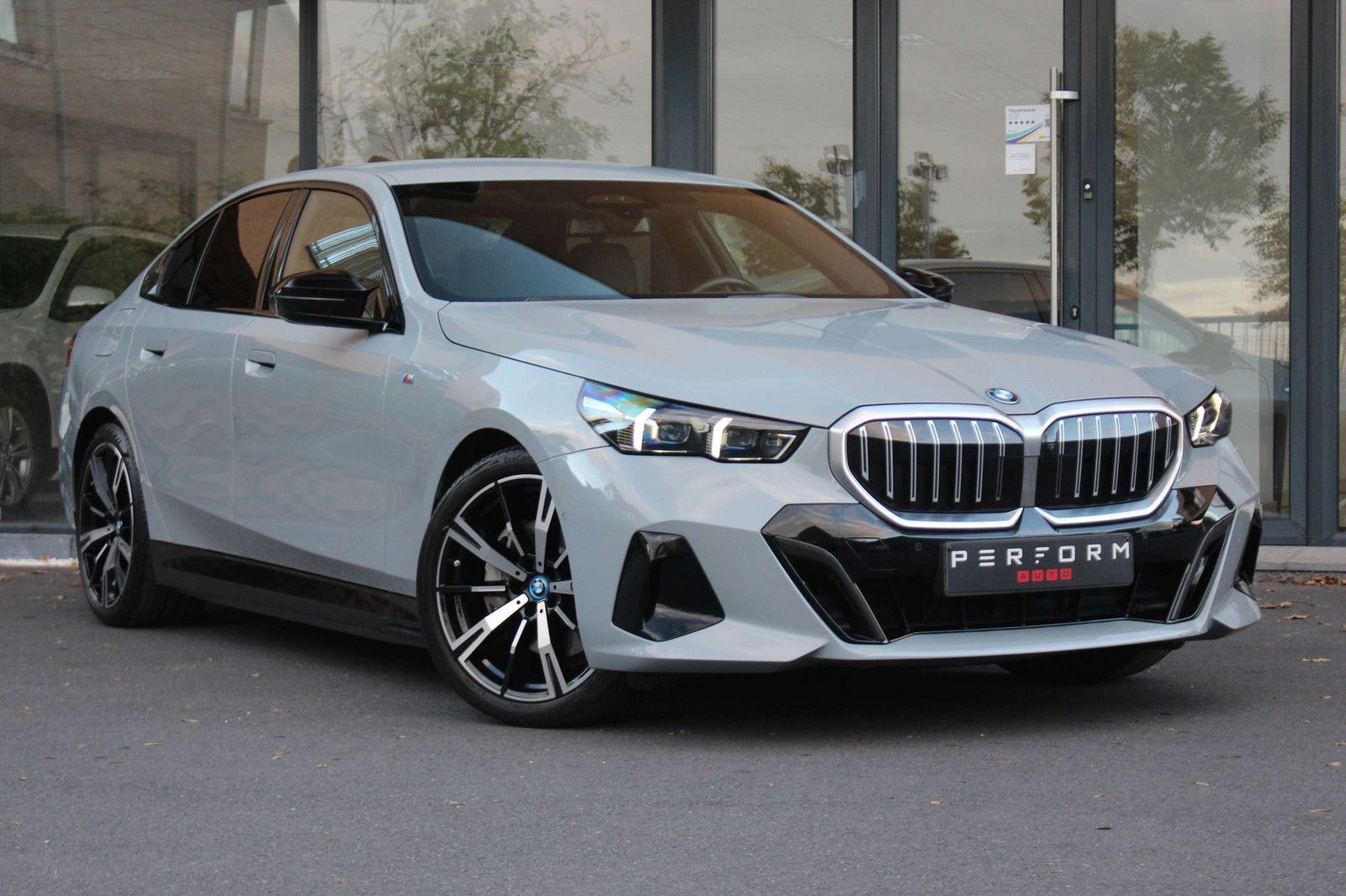 BMW i5 eDrive40*M-SPORT*340PK*DRIVING ASSISTANT PRO* imagem 3