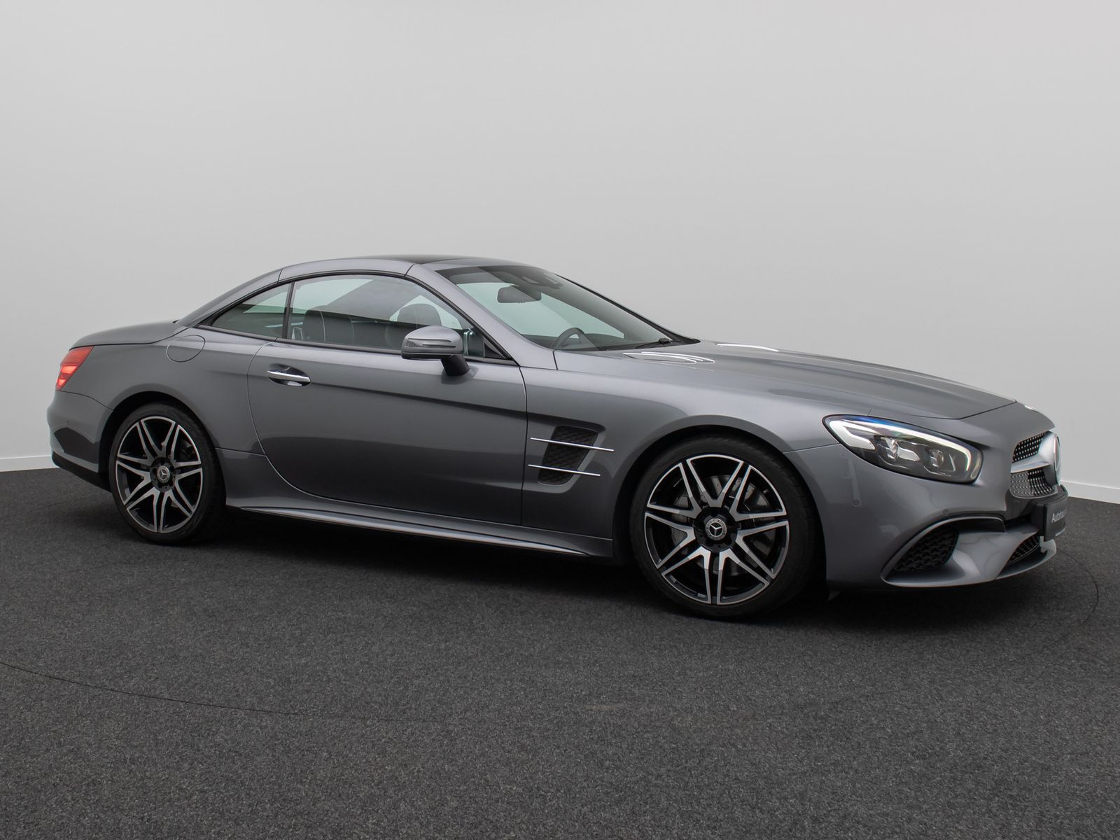 Fahrzeugabbildung Mercedes-Benz SL 400 AMG ACC Kamera H/K Komfort DAB FahrAssist