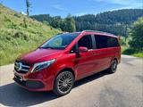 Mercedes-Benz V 300 4 Matic - rote Mercedes-Benz V 300