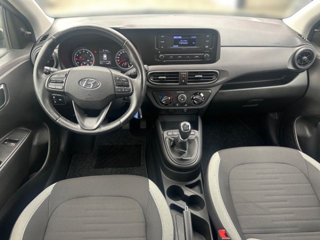 Fahrzeugabbildung Hyundai i10 Select 1.0 +KLIMA+RADIO+TEMPOMAT+SHZ+PDC+ALL