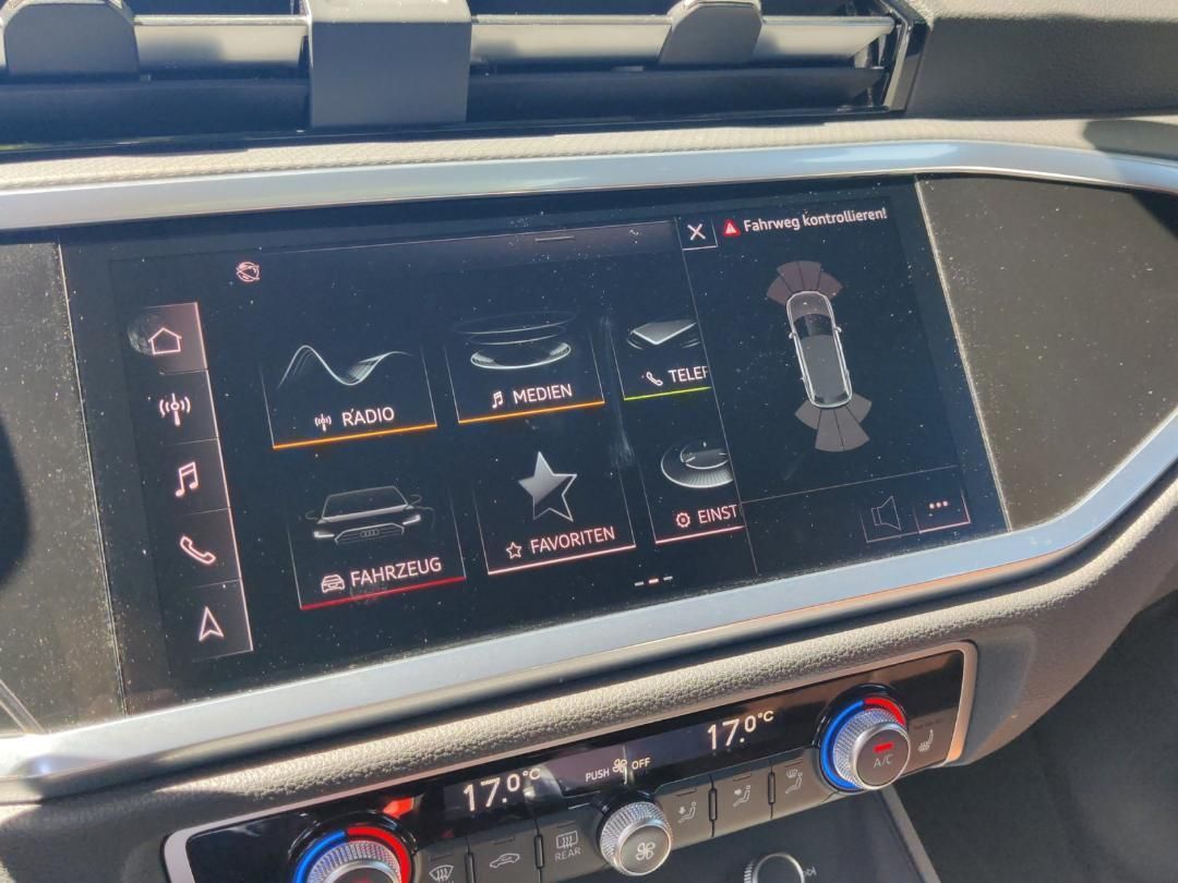 Fahrzeugabbildung Audi Q3 45 1.4 TFSI e AHK,Navi,SHZ,Klimaaut.,PDC,LM