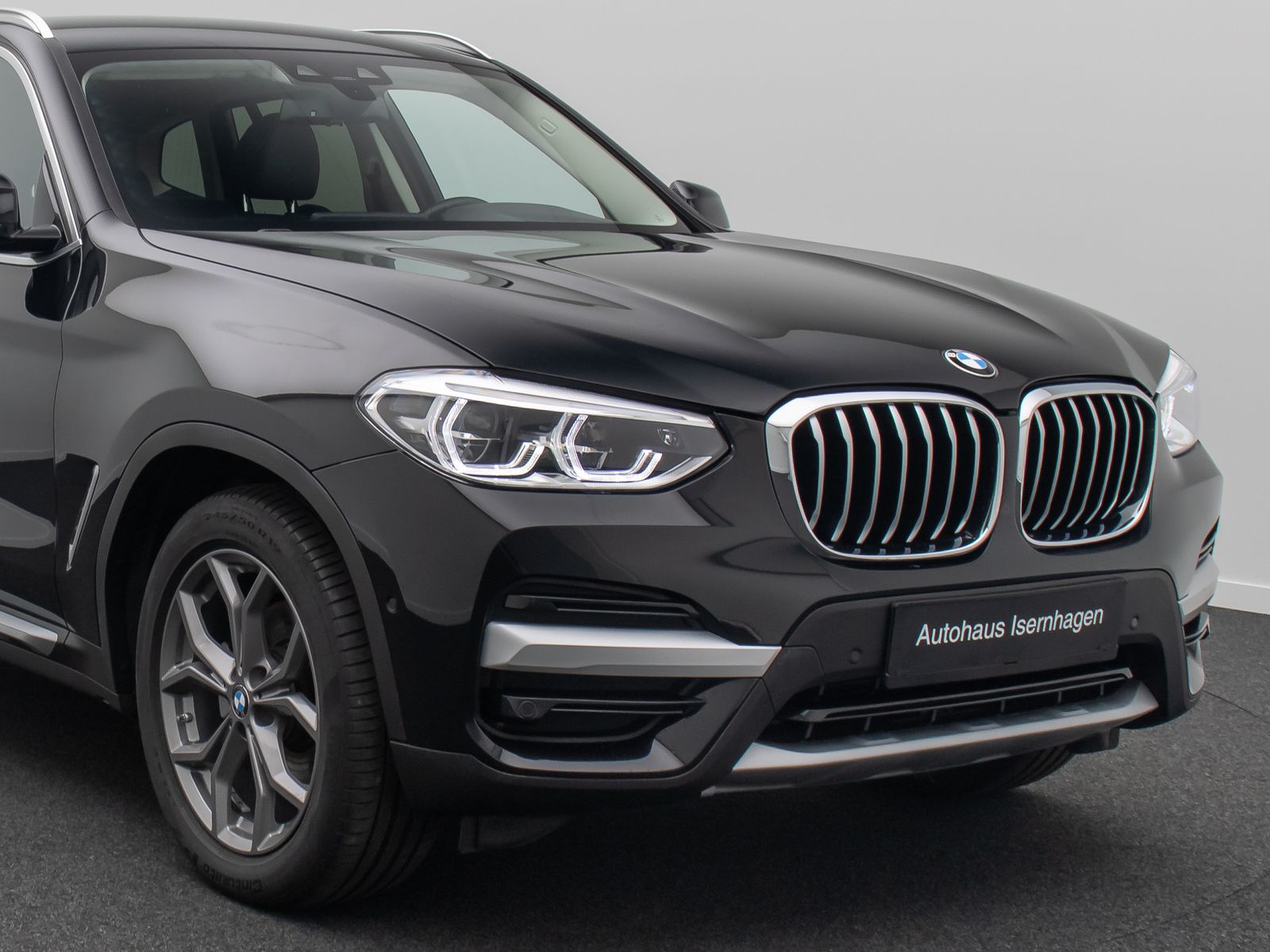 Fahrzeugabbildung BMW X3 xD20d xLine Kamera HUD DAB Alarm Komfort 19"
