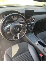 Mercedes-Benz A250 AMG Line - lückenlos Mercedes gepflegt - : Mercedes