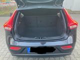 Volvo V40 T2 - Momentum Black Edition - Volvo V40 Limousine Momentum mit Benzin-Antrieb
