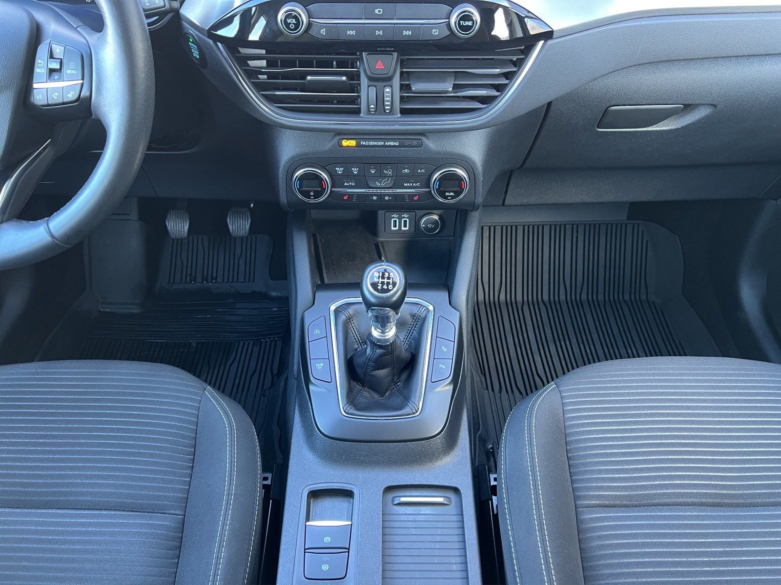 Fahrzeugabbildung Ford Kuga 1.5 EcoBoost Titanium Start/Stopp